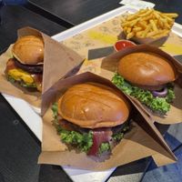 Hamburger with bacon, double cheeseburger with bacon and chicken burger and fries   at VINCENT - East Side Mall in Berlin