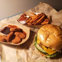 The big Veganski.. vegnuggz ans sweet fries at VINCENT - East Side Mall in Berlin