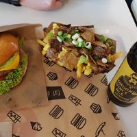 Cheese burger and doner cheesy chips at VINCENT - East Side Mall in Berlin