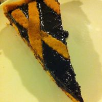 blueberry tart at Oh Mio Bio in Turin