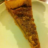 almond cream and fig tart at Oh Mio Bio in Turin