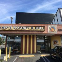 100% Vegan Breakfast, lunch, dessert at Leo's Superfood Vegan Cafe in Northridge