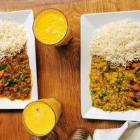 Vegan main dish and vegan mango Lassi at Singh in Paris