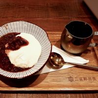 Bean curd with sweet red bean at Soypresso 二吉軒豆乳 - Yongkang St in Taipei