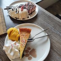 Mohn "Cheese" Cake und Raspurry Dream  at Katzentempel - Leipzig Ost in Leipzig