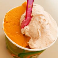 mango and strawberry at Voglia Matta in Siracusa