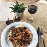 Vegan chili with rice at Bosque Bio in Almada