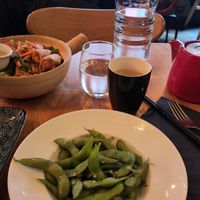 Edamame with vegan bun at Mian Fan in Paris