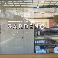 Looking in at Gardeno in Tijuana
