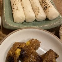 Totally appreciated that they offer the honey on the side instead of mucking up my rice cakes with it 😉  at Traditional Tea House Insadong (전통 찻집 인사동) in Seoul
