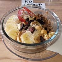 Vegan porridge at Orange Coffee in Berlin