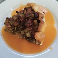 Galette de alchachofas at La Riera in Barcelona