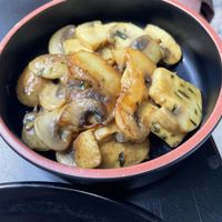 Mushrooms with lemon and mustard    at Tarantula in Thessaloniki