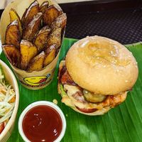 Big Bad Boo w/Potato Wedges. at Munchies Tha Phae Gate in Chiang Mai