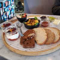 Uitgebreid ontbijt at Anne&Max in Leiden