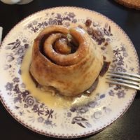 Vegan cinnamon bun to start us off at Honey B's in Frankenmuth
