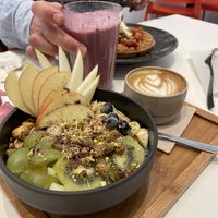 cranola fruitbowl with cashew based yoghurt. deliciously devine! at Parcería - Culto Al Cafè in Sevilla