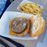 Impossible vegan burger 😋 at Universal Studios - Richters 34 in Orlando