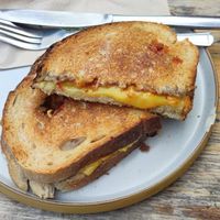 Vegan grilled cheese at Cairngorm Coffee - Melville Pl in Edinburgh