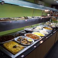 Buffet Livre com muitas variedades de saladas e deliciosos pratos quentes at Vegano da Tijuca in Rio De Janeiro