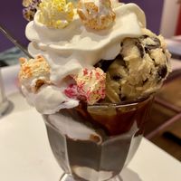 Cookie dough sundae  at Deer Mama in Amsterdam