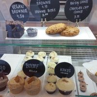 Vegan cupcakes and brownie at Michelle's Cupcakes - Luisenstrasse in Zurich