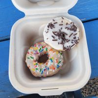 Vegan donuts from Ono's Donuts in Kihei, delicious ♡ at Earth Aloha Eats - Waikiki in Honolulu