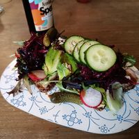 Rotkohl Avocado Schnitte at Marny's in Dusseldorf