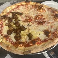 Vegan Cheese and Tempeh and Pineapple   at Mellow Mushroom in Blowing Rock