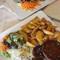 Currywurst und Sommerteller at Ulis Schlemmertreff in Baden Baden