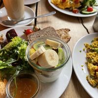 Veganes Herzhaftes Frühstück (vorne) #Veganuary at Klippkroog in Hamburg