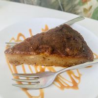 Caramel-banana cake  at Le Voyage in Coron