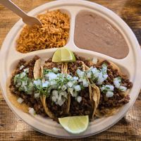 Asada taco plate at Nissi Vegan in Austin