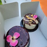 Signature cheesecake & PB mini cake at Planthropie in Birmingham