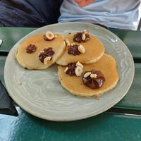 Pancakes véganes aux pépites de chocolat + nocciolata maison : très bo at Sixta in Toulouse