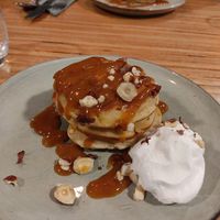 Pancakes avec confiture maison cardamome prune Extra !!! at Sixta in Toulouse