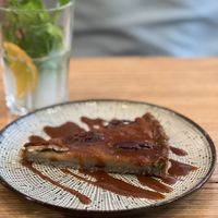 Tarte pécan sauce caramel   at Sixta in Toulouse