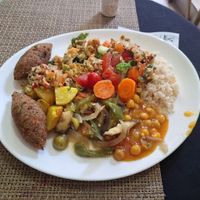 Buffet com variadas opções at Pé de Couve in Belo Horizonte