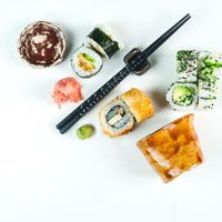 Avocado fry rolls, tofu-mushroom tempura and avocado-cucumber maki at Rull in Tallinn