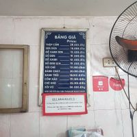 Menu at Che Muoi Sau in Hanoi