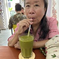 Spinach lemon mango banana smoothie   at Every Fresh Bar in Penang