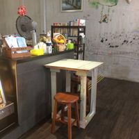 Bar and books at Every Fresh Bar in Penang