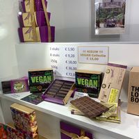 Vegan collection at The Chocolate Line in Bruges