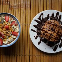 Vegan Breakfast: smoothiebowl + pancake at Veggie Box in Phong Nha