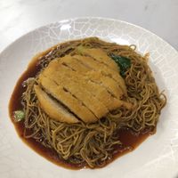 Fried chicken with noodles at Green Bliss Habitat 綠福苑 - Fortune Centre in Central Singapore