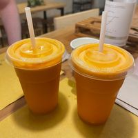 Pineapple, carrot and lime smoothie at Aromaticus in Rome