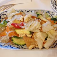 Cashew chilli stir fry at Piyawat in Bendigo