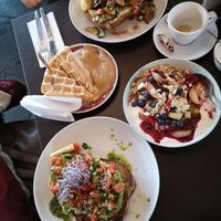 Vegan Waffle, Müsli Bowl, toll belegte Brote mit Grillgemüse und Avocado :) at Hermann in Freiburg