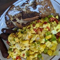 French toast & tofu scramble at Railroad Bill's Dining Car in Des Moines