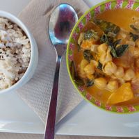 Red curry with rice at Cafe Madrigal in Valencia